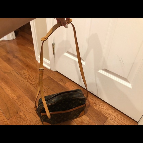 Louis Vuitton authentic Trocadero crossbody - Picture 5 of 8